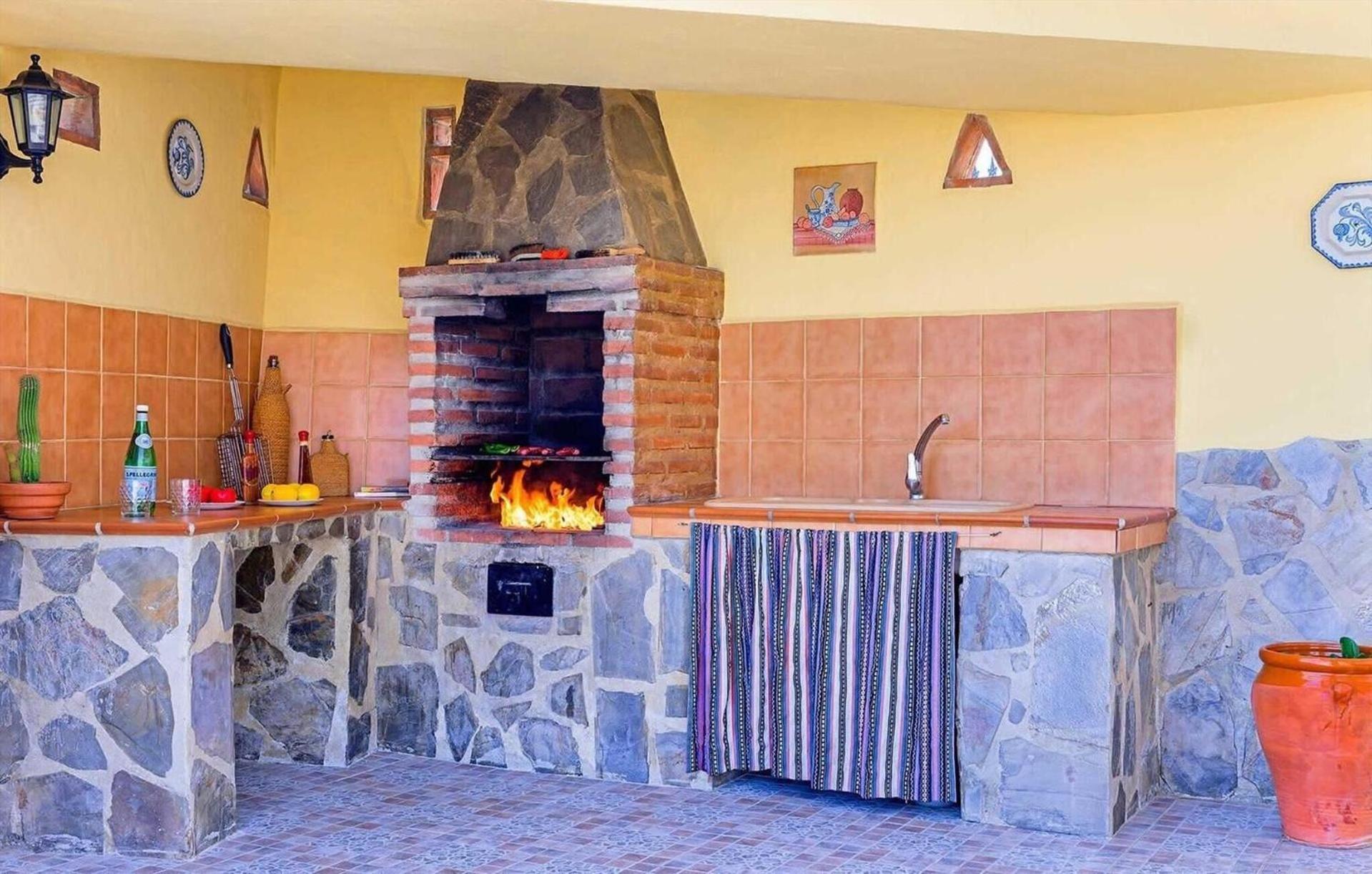 Mit Privatpool Fuer 6 Personen Ca 140 Qm In Nerja, Andalusien Costa Del Sol Сasa de vacaciones *