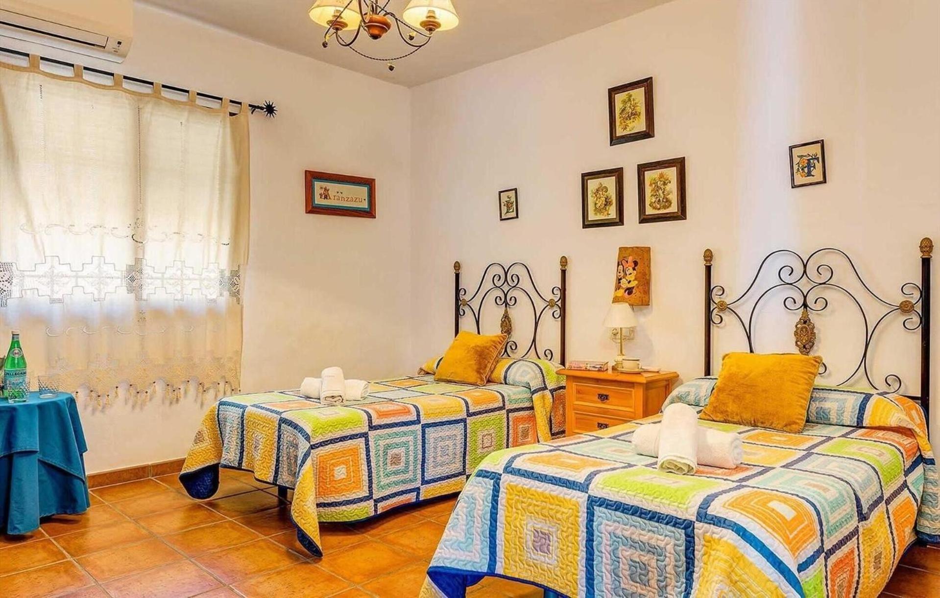 Mit Privatpool Fuer 6 Personen Ca 140 Qm In Nerja, Andalusien Costa Del Sol Сasa de vacaciones