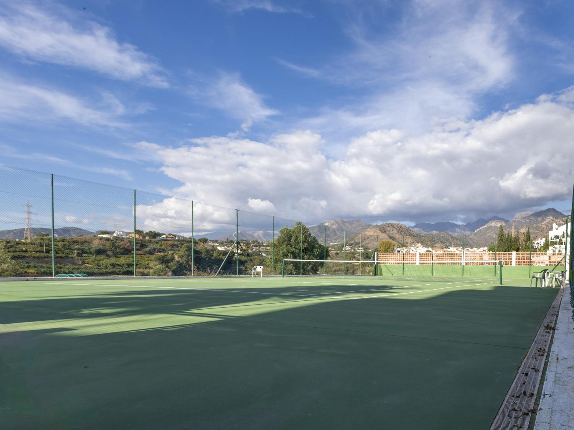 - Urbanizacion Almijara Nerja