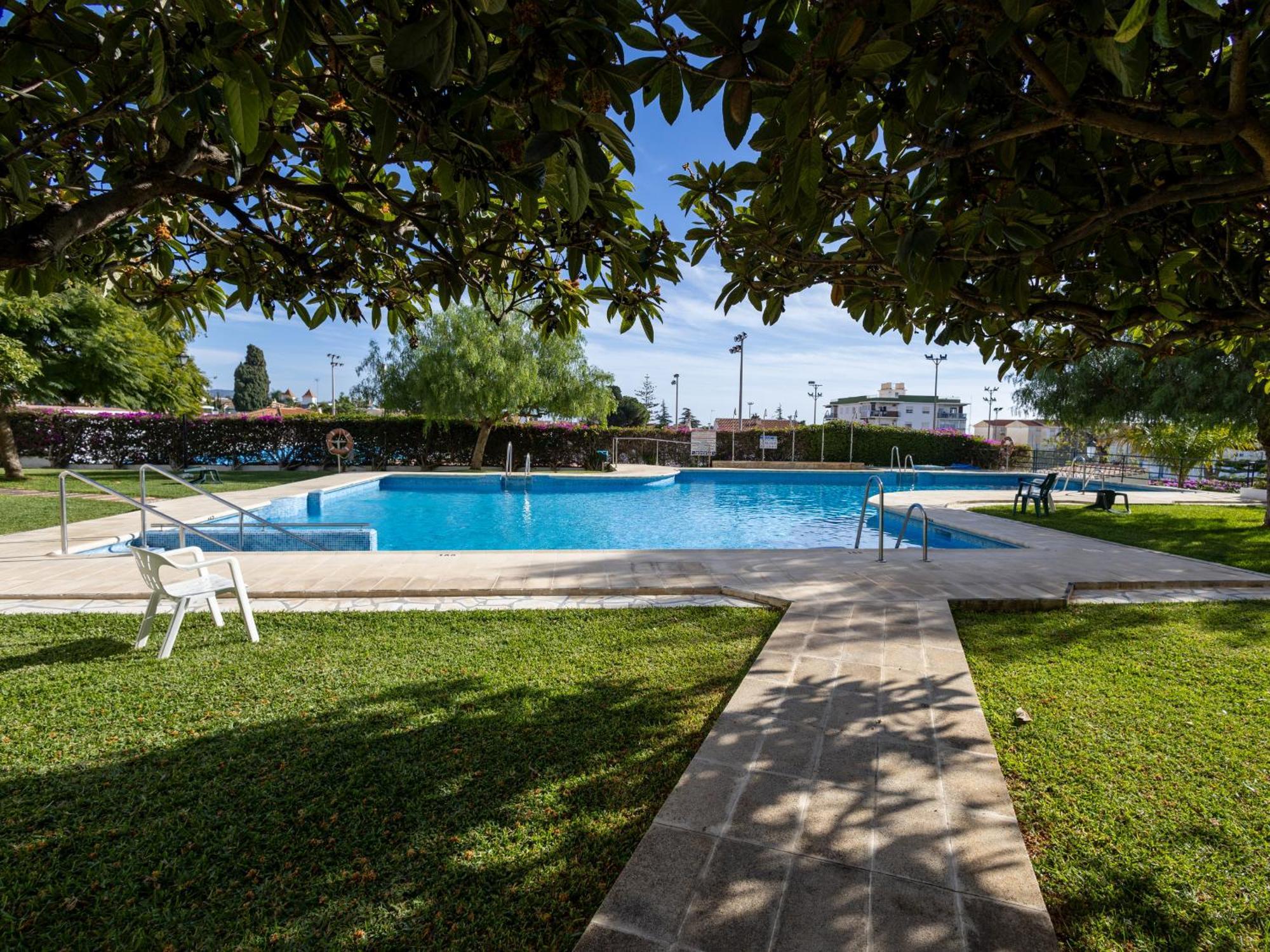 - Urbanizacion Almijara Apartamento Nerja