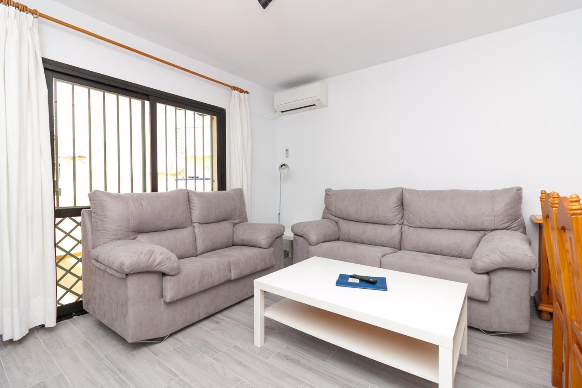 Canovas - Antali Con Piscina En Zona
