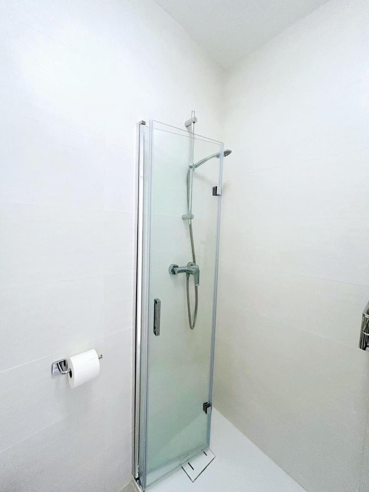 Prachtig In 2025 Gerenoveerd Appartement Met Airco In El Capistrano Village * Nerja