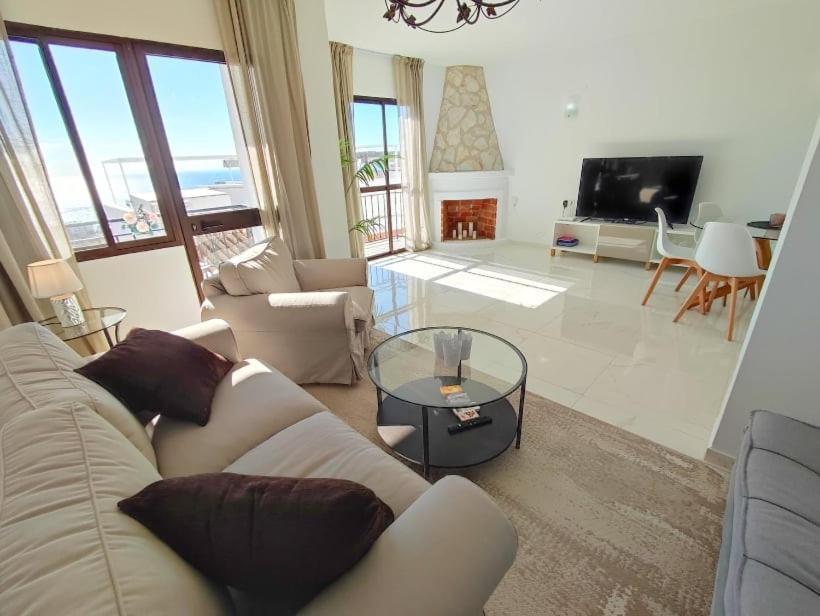 Beautiful 4 Bedroom Town House In Punta Lara Nerja
