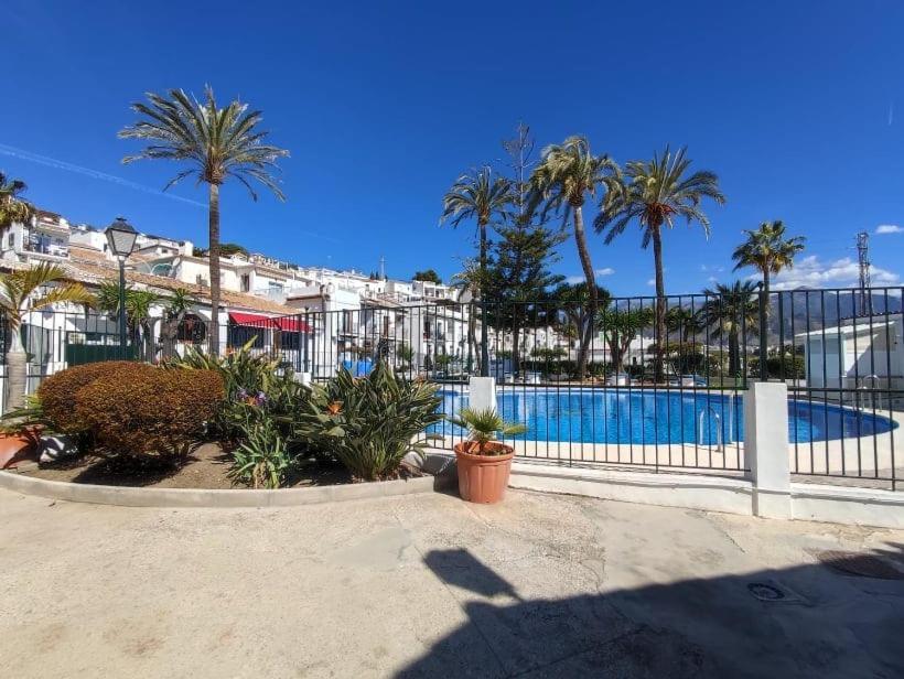 Beautiful 4 Bedroom Town House In Punta Lara
