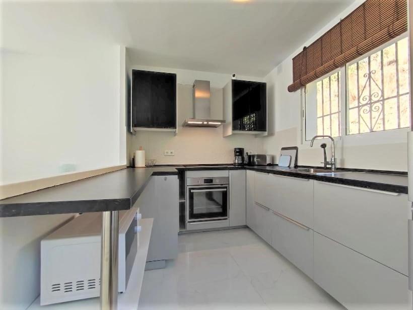 Beautiful 4 Bedroom Town House In Punta Lara Casa de férias