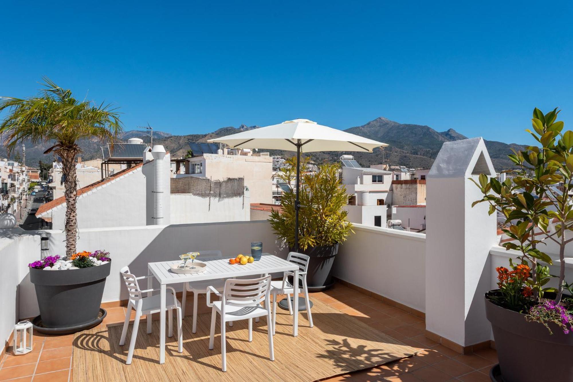 Casco Antiguo Terraza Y Vistas Al Mar Playa A Pie 1b Apartamento Nerja