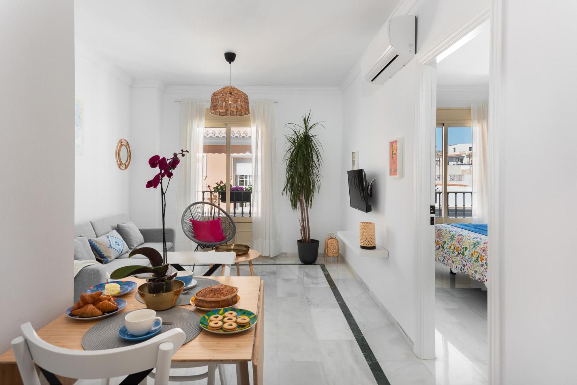Casco Antiguo Terraza Y Vistas Al Mar Playa A Pie 1b Apartamento Nerja