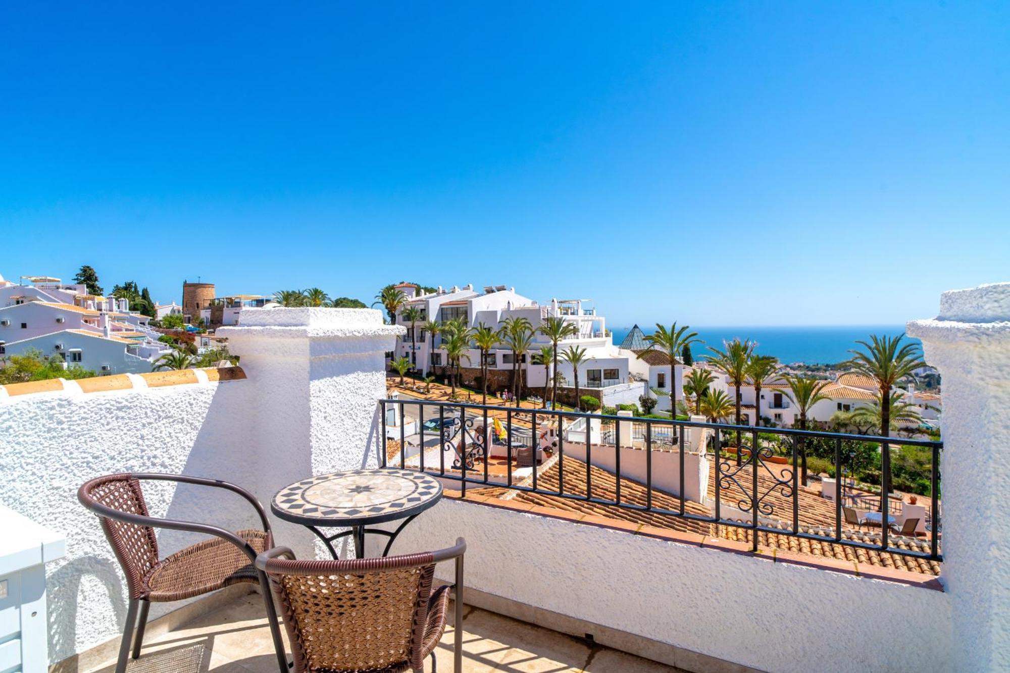 Hibiscos 33 Rooftop Vista By Casasol Nerja