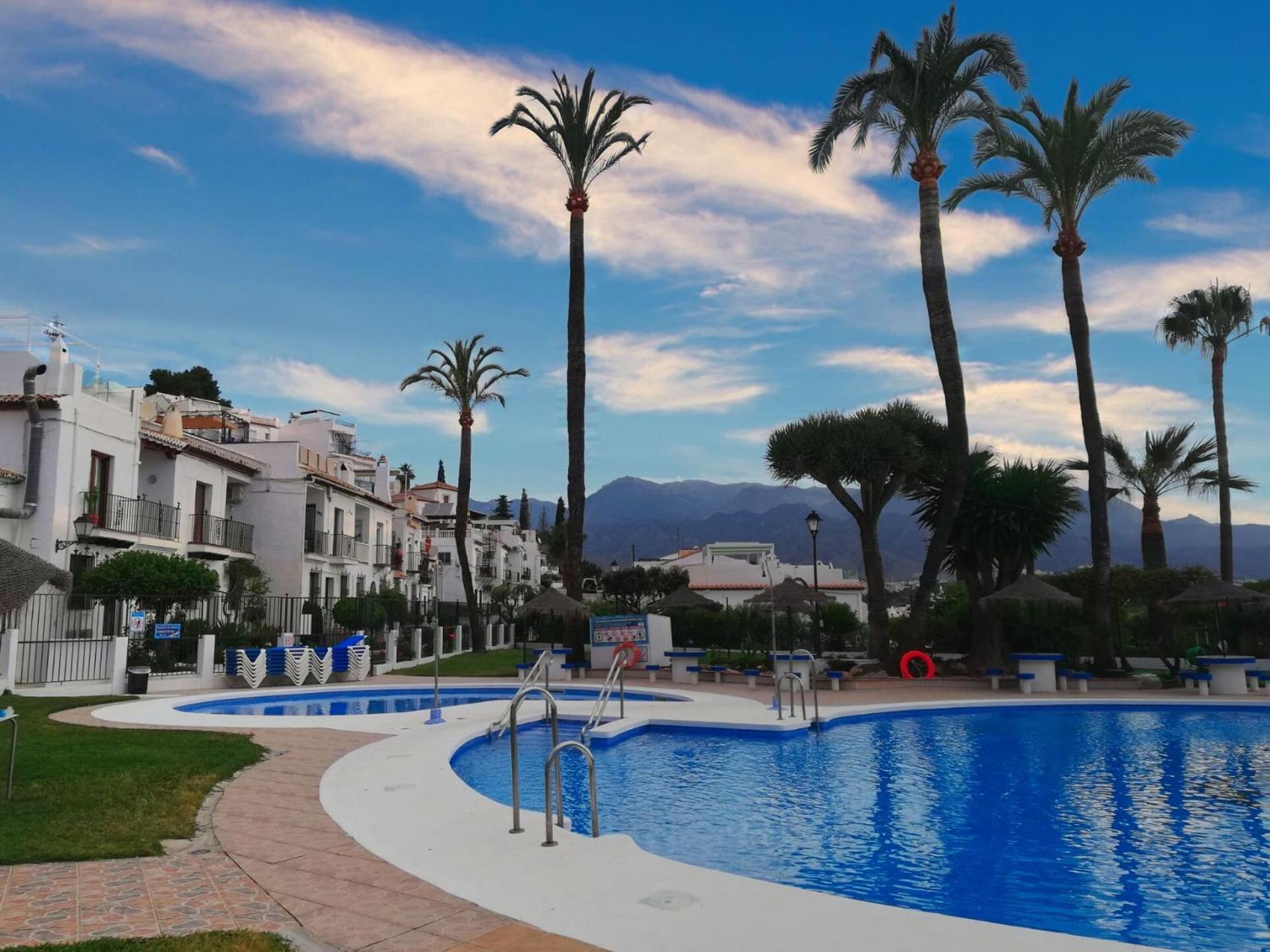 A2407 Charming Townhouse With Sea Views And Pool Сasa de vacaciones *