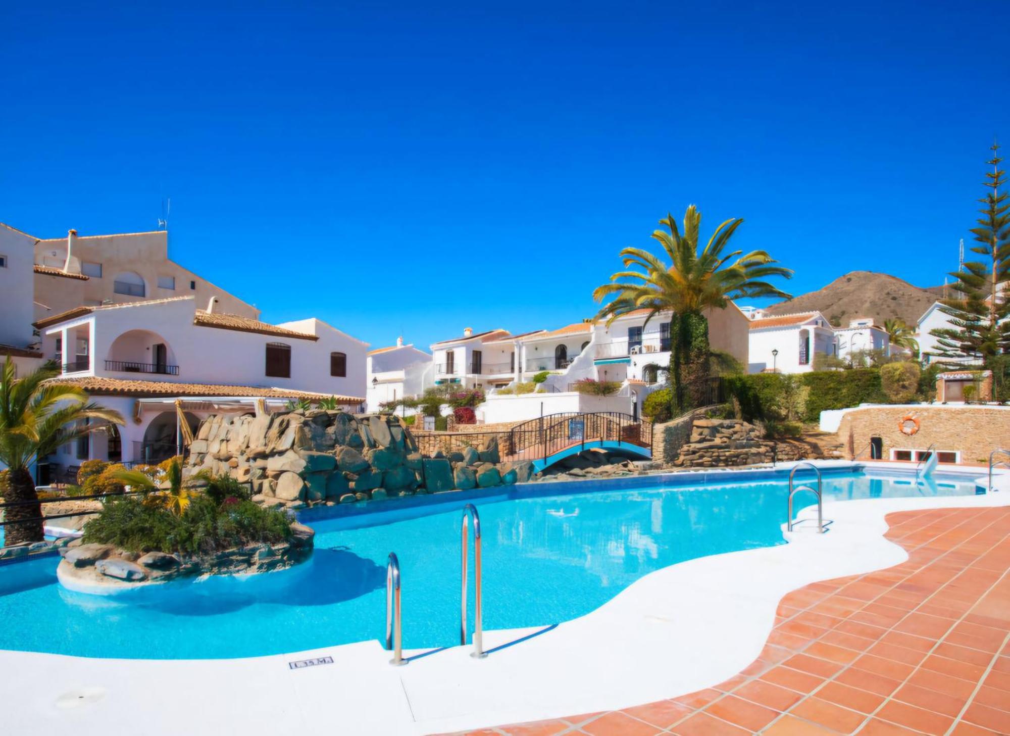 Prachtig In 2025 Gerenoveerd Met Airco In El Capistrano Village Apartamento Nerja