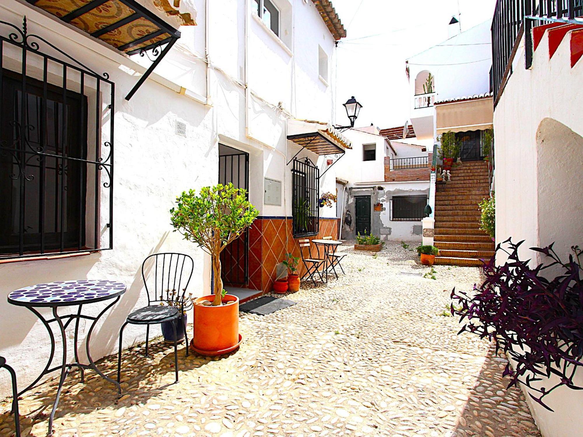 Plaza Cadiz 10 Pousada Nerja