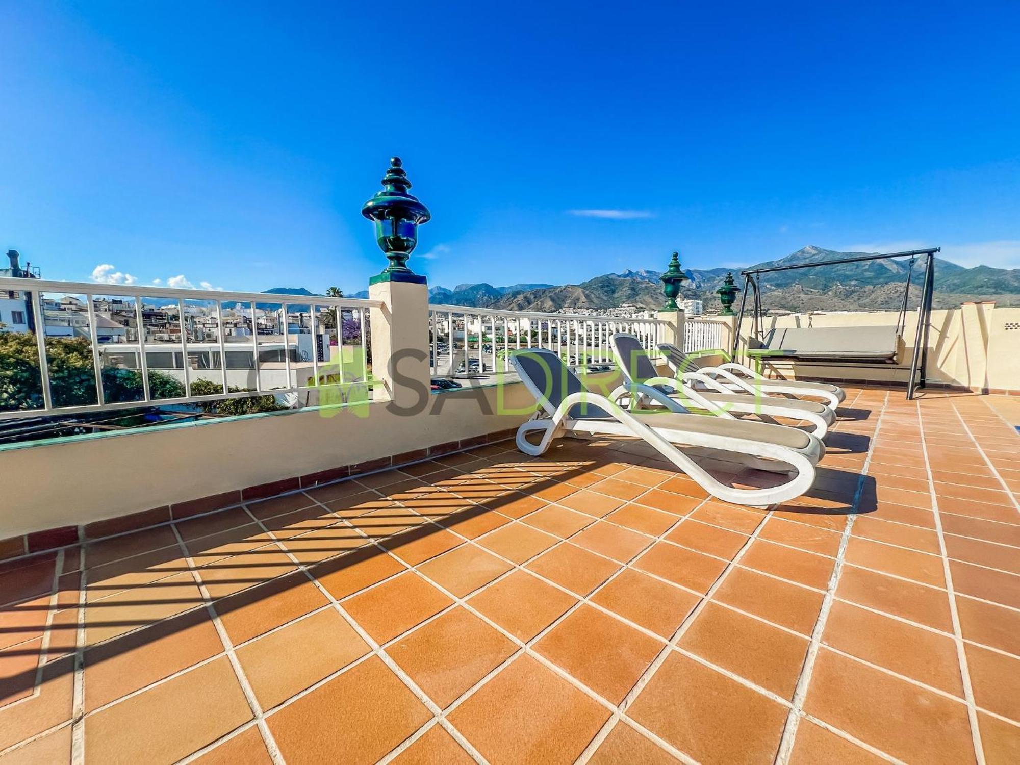Bright 2-bedroom With Private Patio And Communal Roof Terrace In Centr * Nerja