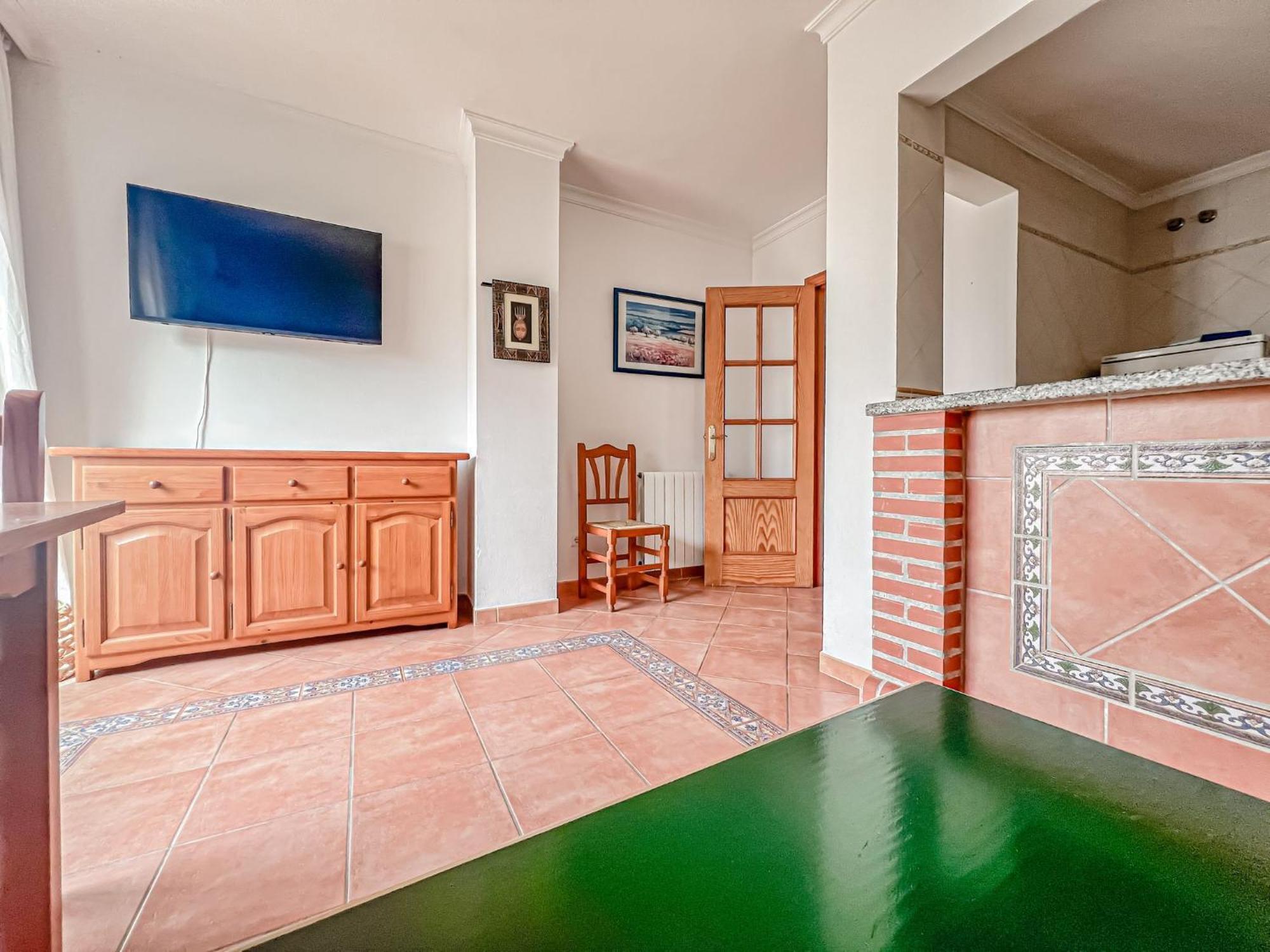 Apartamento Bright 2-bedroom With Private Patio And Communal Roof Terrace In Centr Nerja