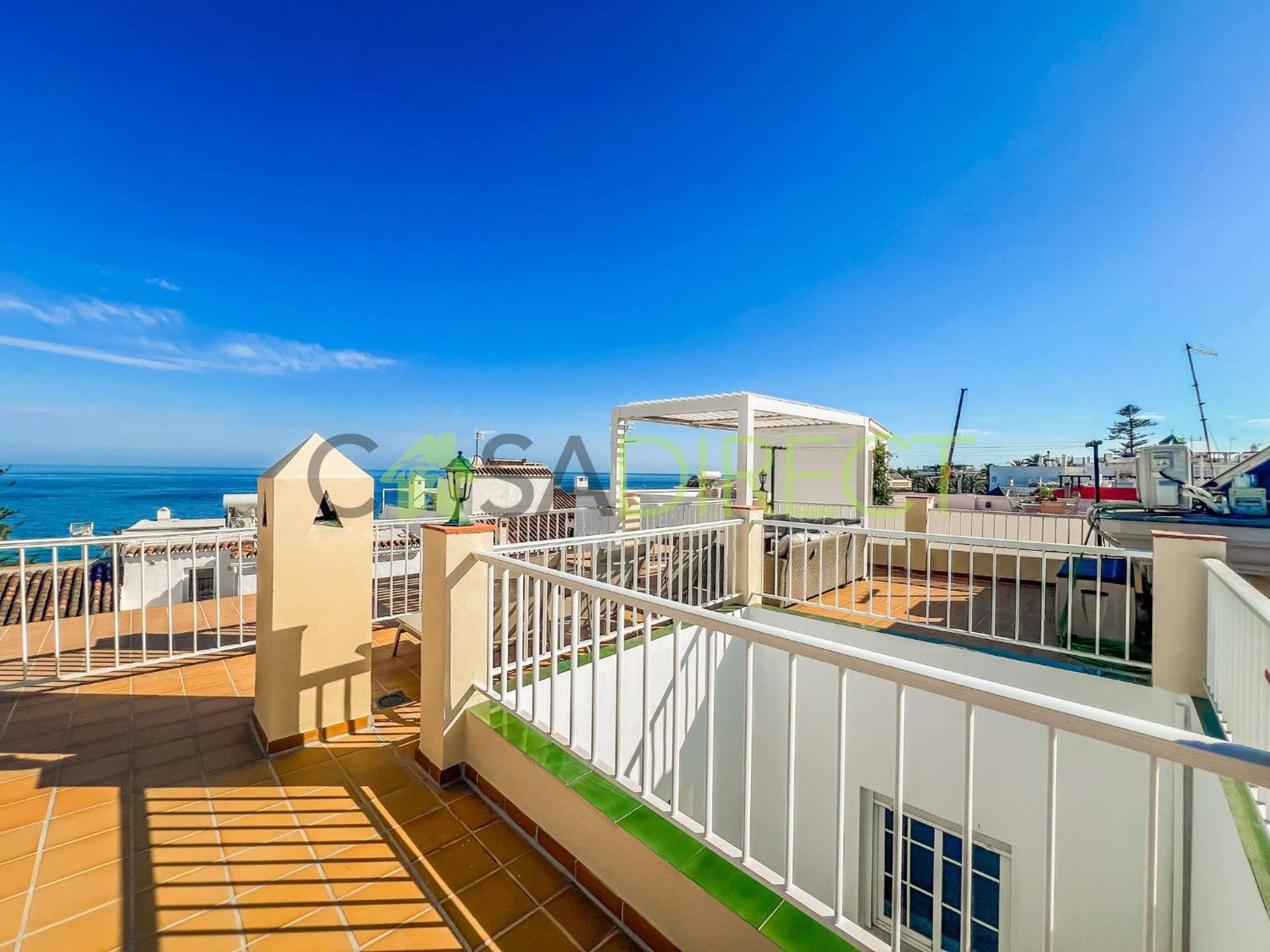 Apartamento Bright 2-bedroom With Private Patio And Communal Roof Terrace In Centr