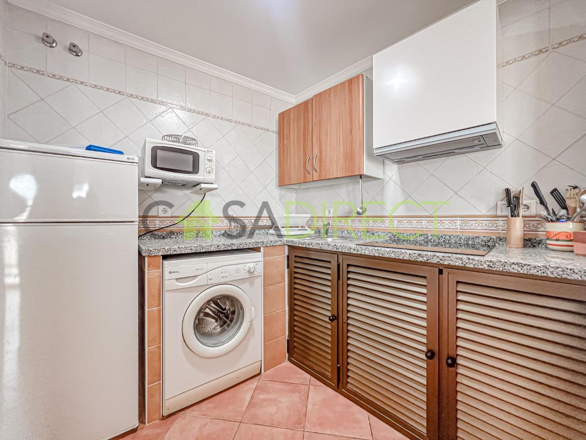 Apartamento Bright 2-bedroom With Private Patio And Communal Roof Terrace In Centr