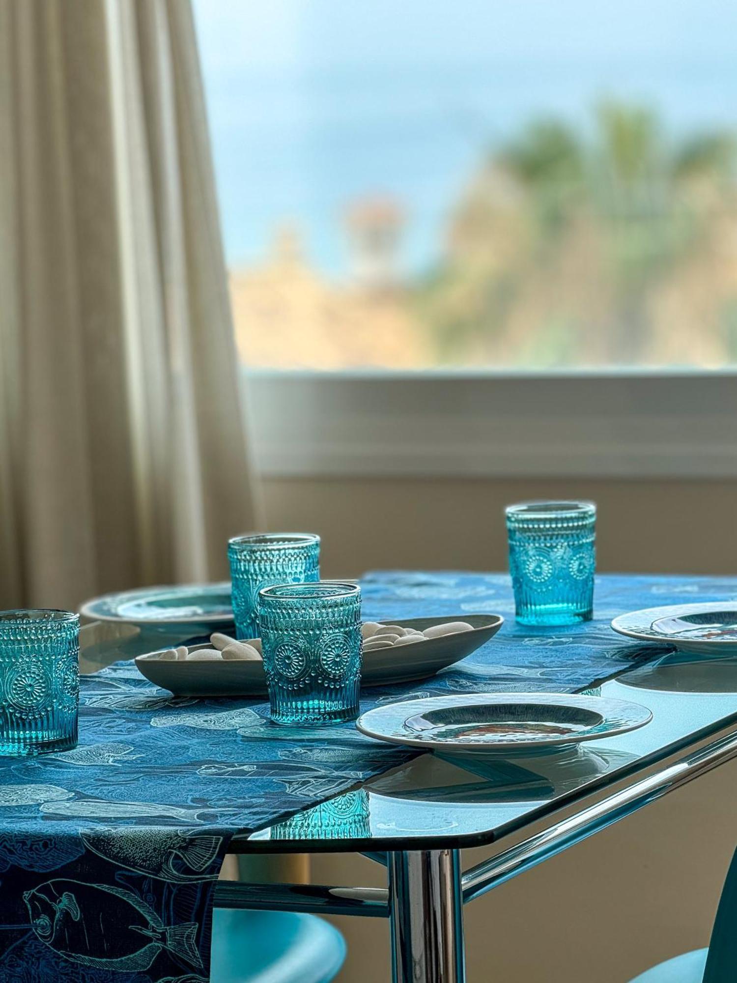 Apartamento Frente Al Mar En La Torrecilla Nerja