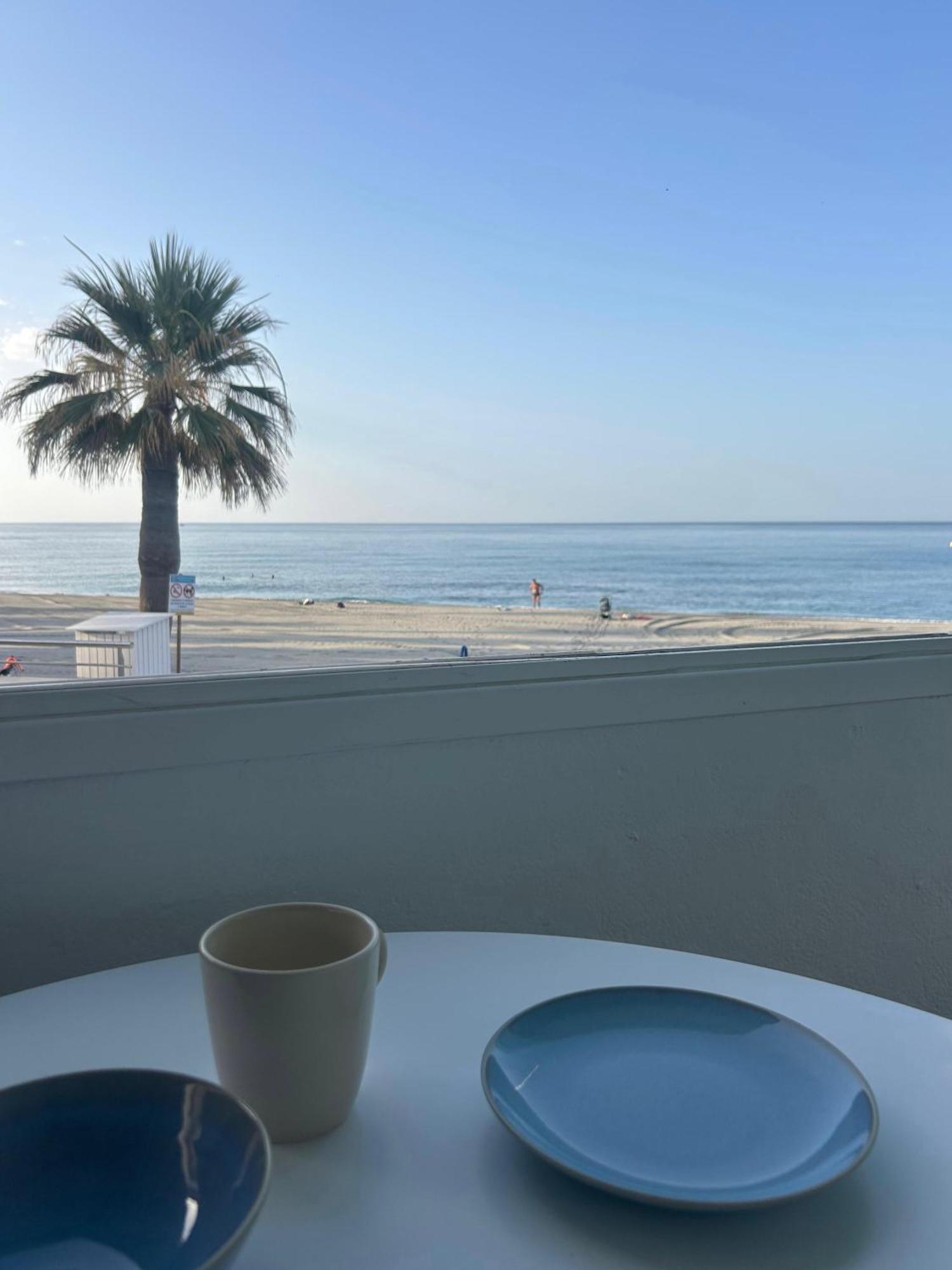 Seashore - A La Orilla Del Mar En Apartamento Nerja