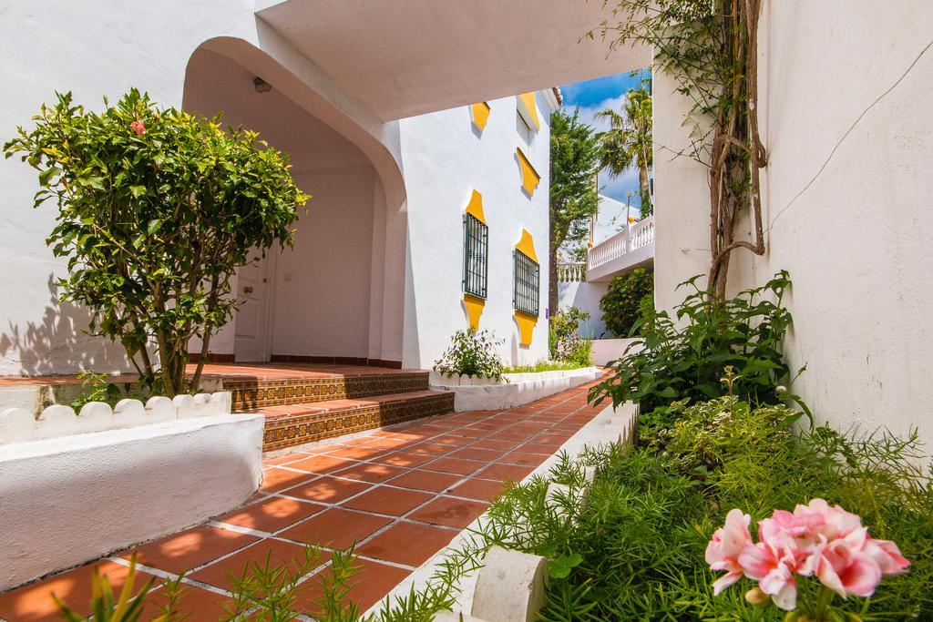 Rosas De Capistrano Nerja