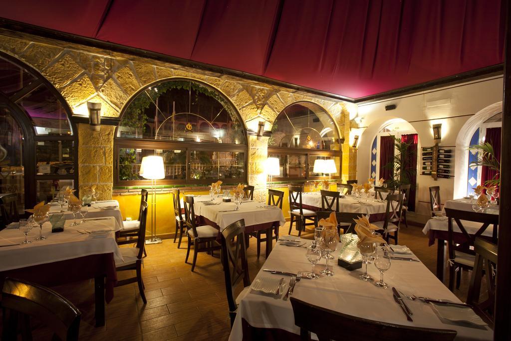 Hotel Arcos 3*