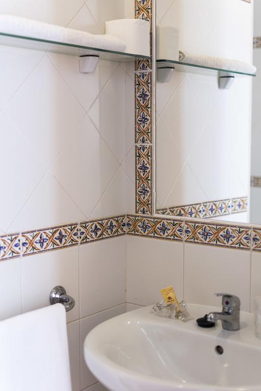 Pensión Mena Nerja