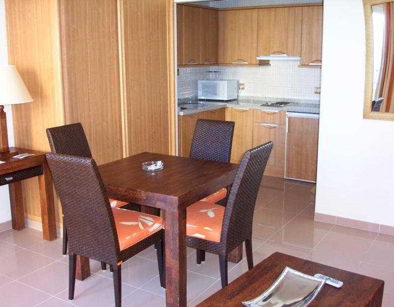 Toboso Apar - Turis Hotel 3*