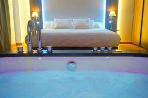 Mb Boutique - Adults Recommended 3*