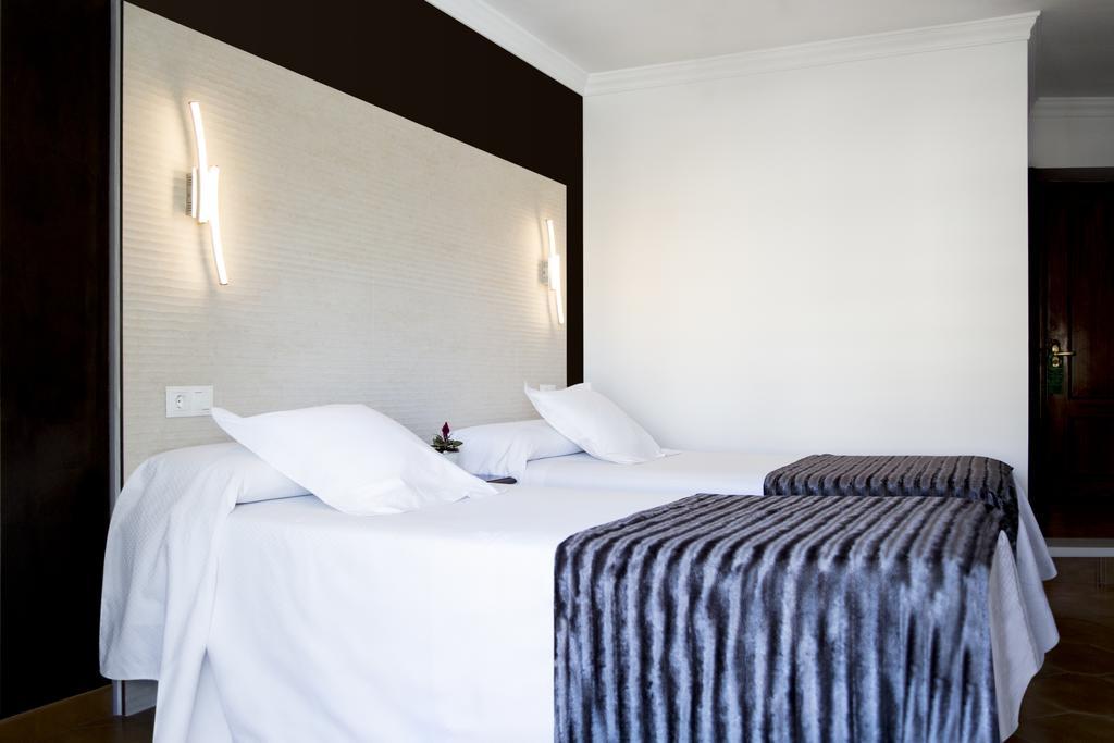 Alhambra - Adults Only Nerja