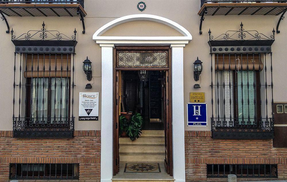 Easy Bronce Guest house 2*
