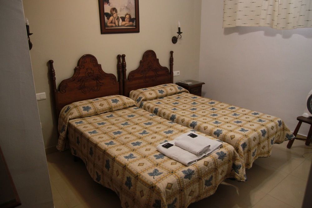 Guest house Easy Bronce