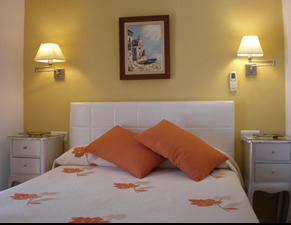Abril Hotel Nerja