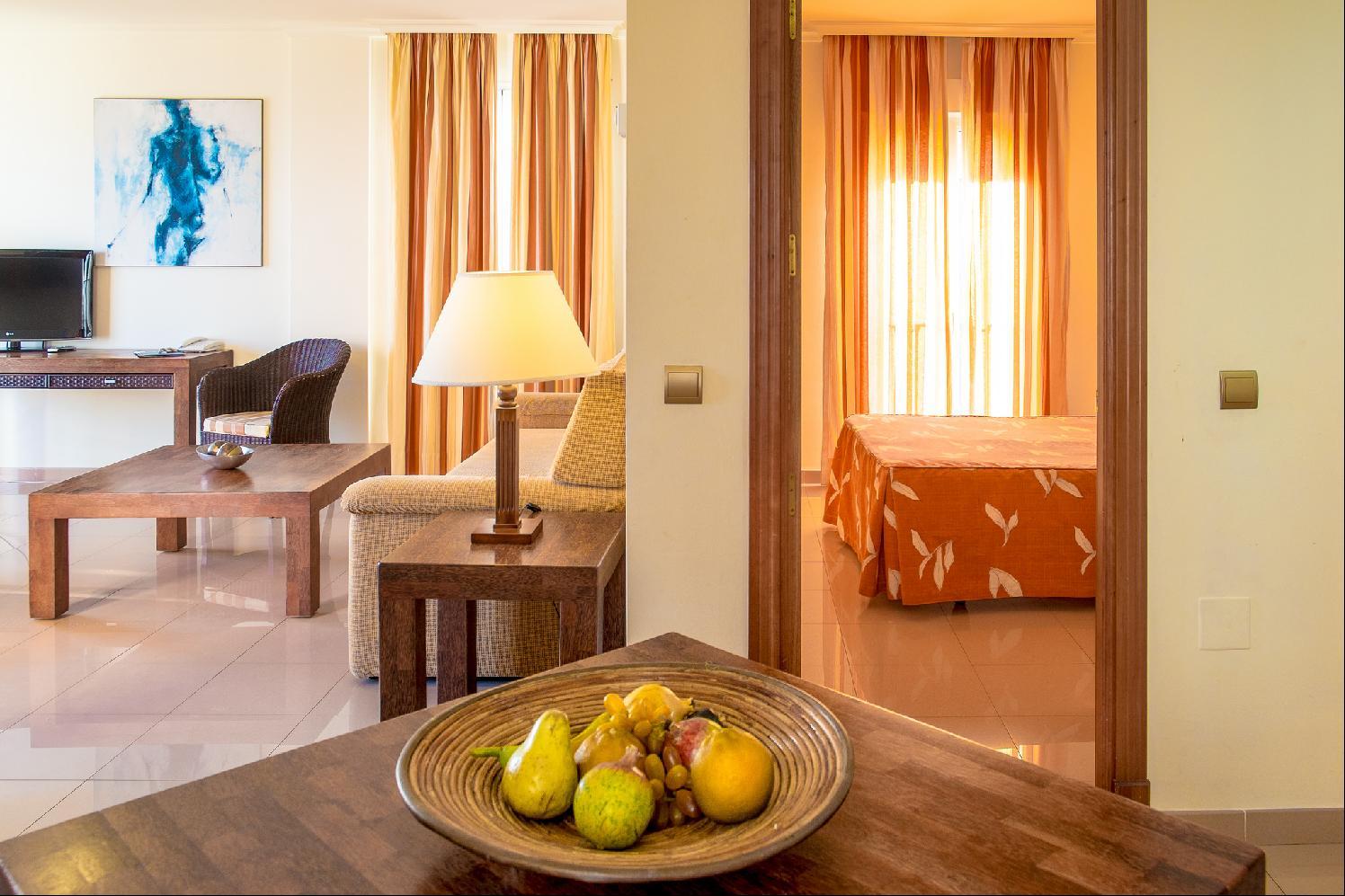 Toboso Apar - Turis Hotel