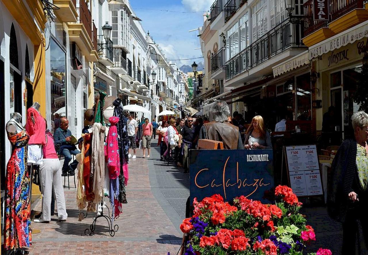Old Town Canovas *