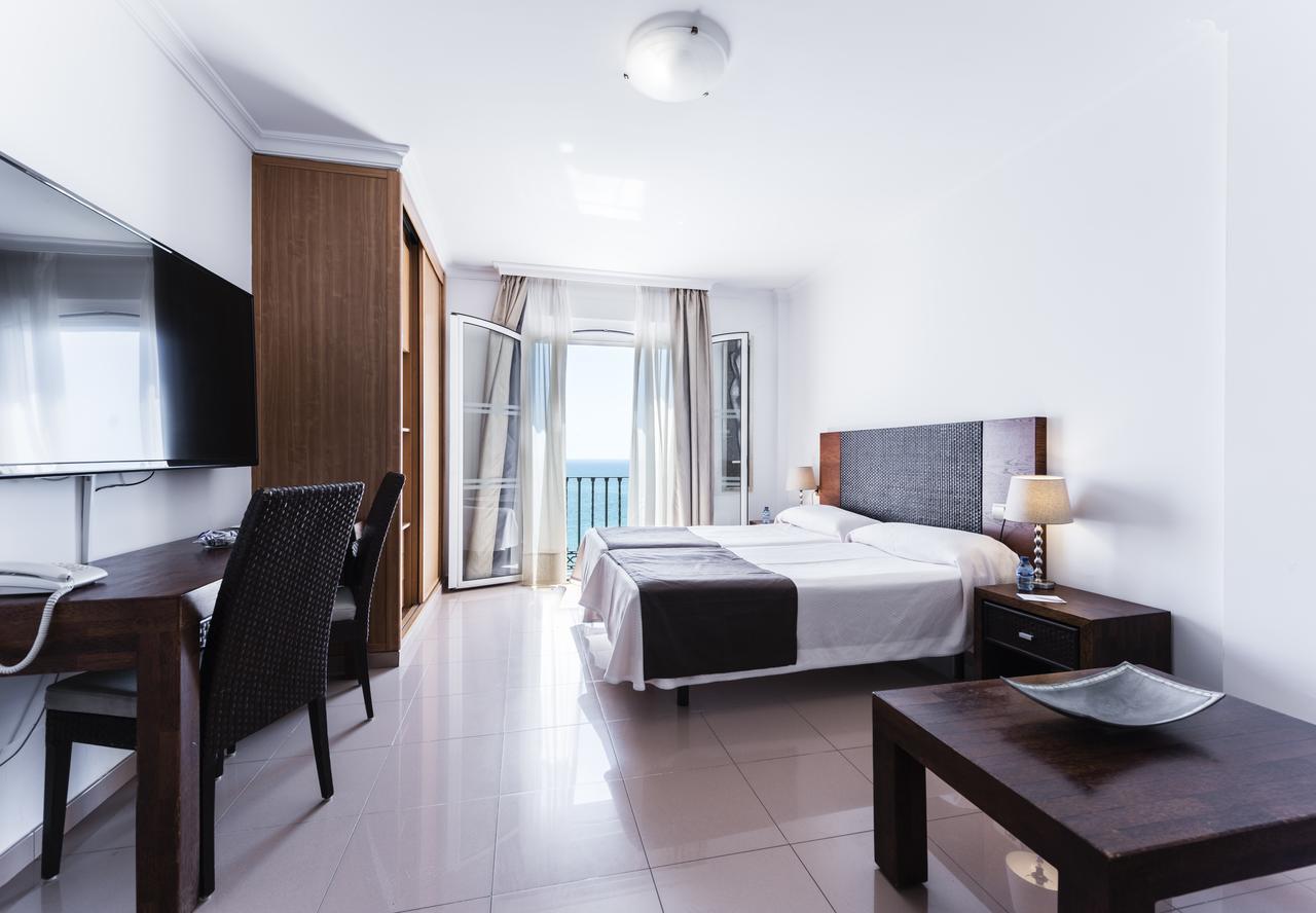 Toboso Apar - Turis Hotel 3*