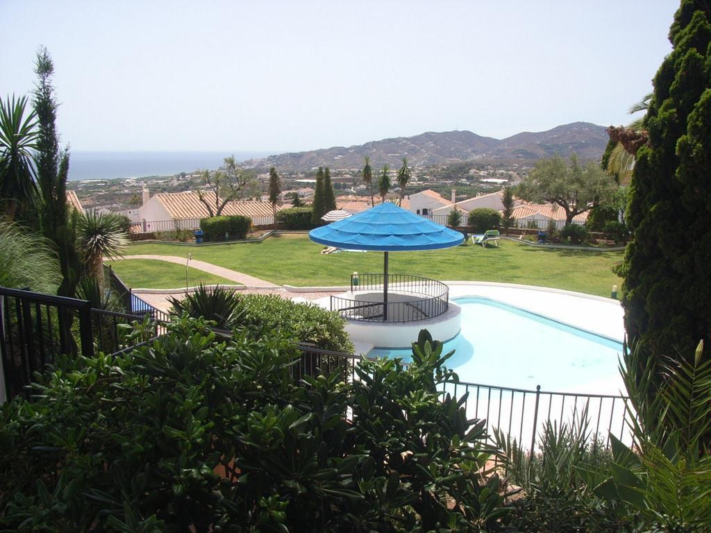 Dianes Holidays Apartment *