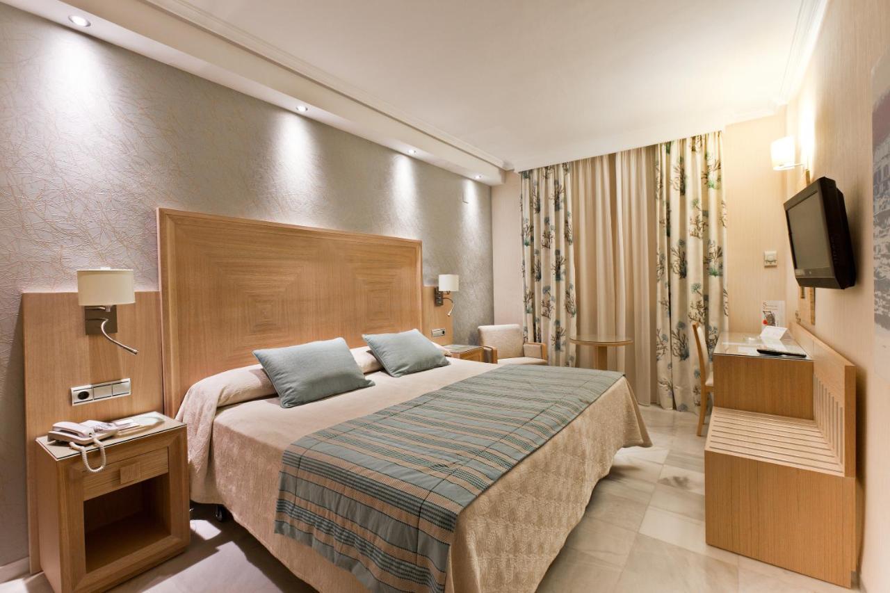 Hotel Balcón De Europa 4*