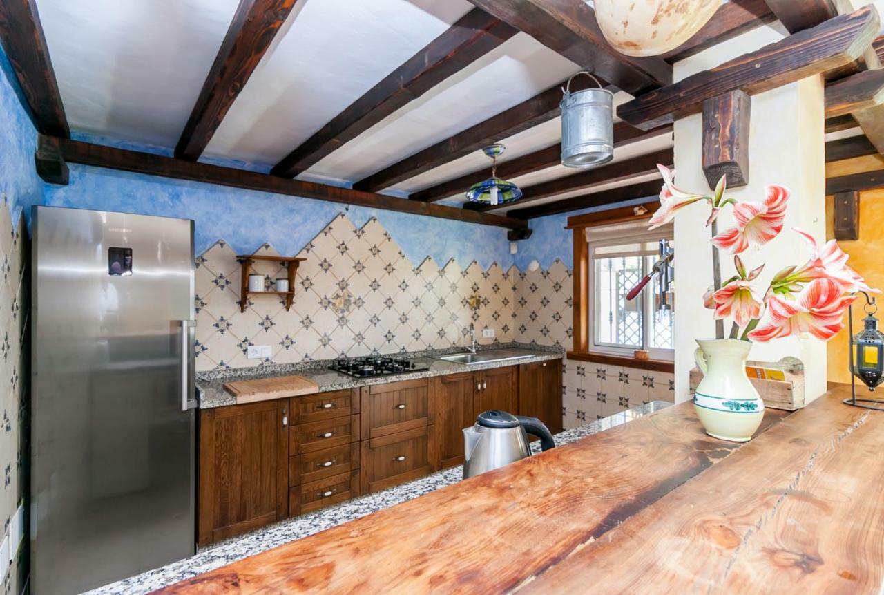 Villa Mirto Canovas Nerja