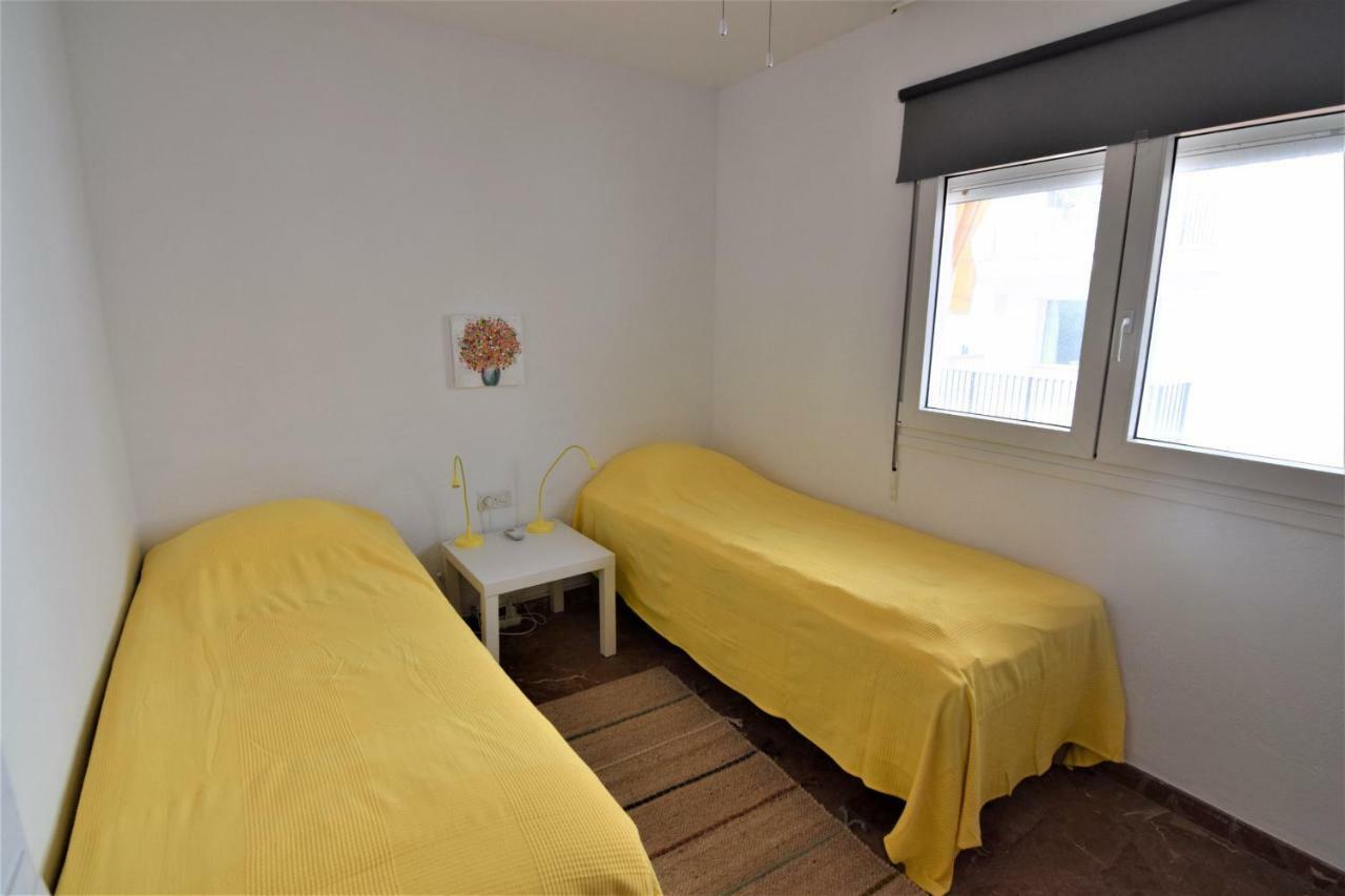 Apartamento Casa Cava, C Merida 7 *