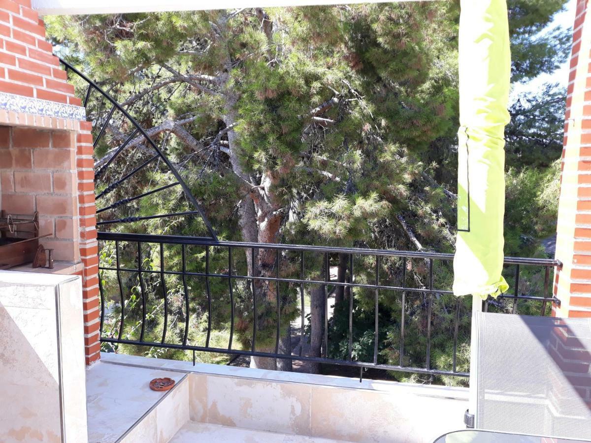 Apartamento En Urb. Residencial 2 4 Per. *