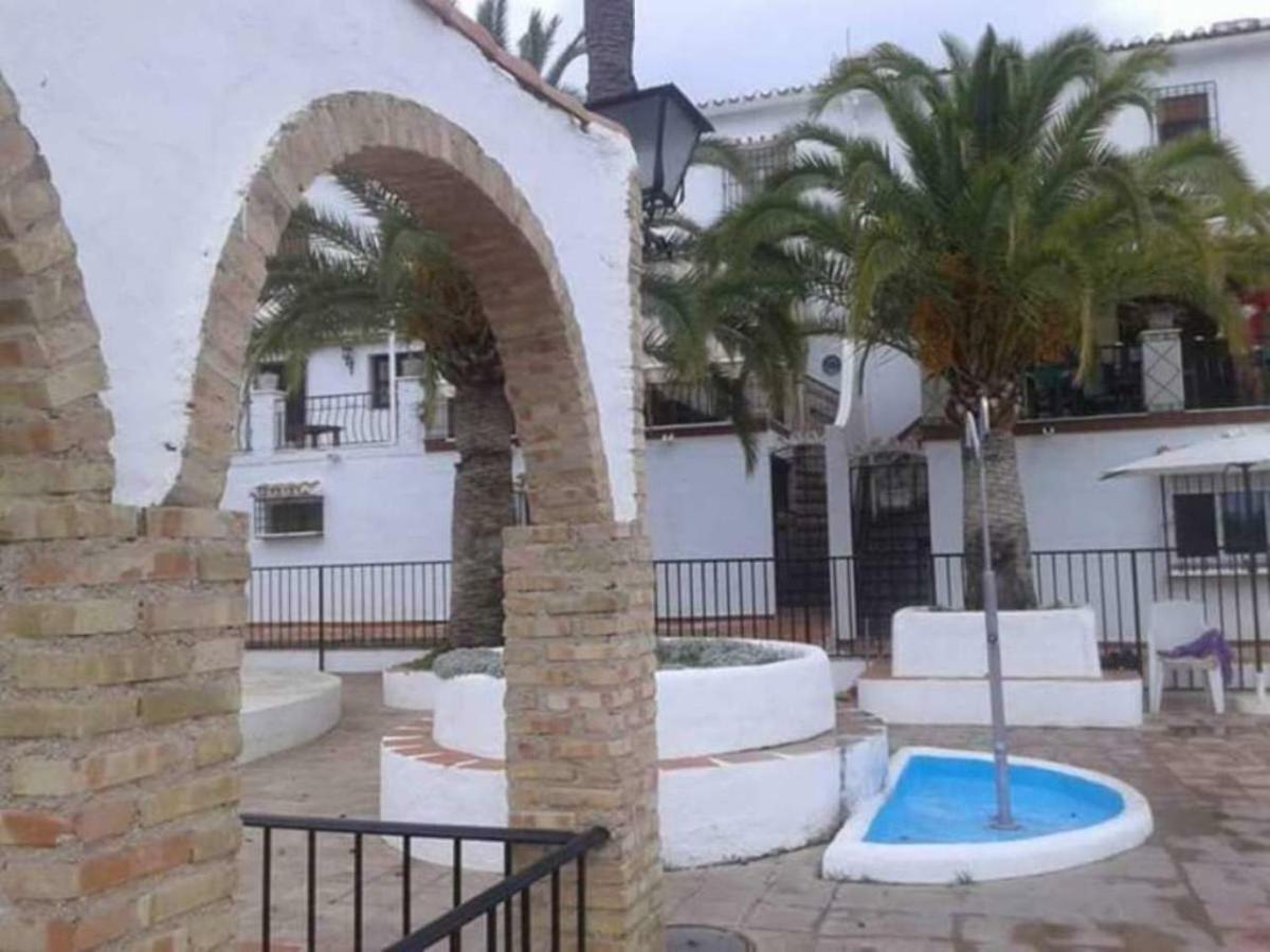 En Urb. Residencial 2 4 Per. Apartamento Nerja
