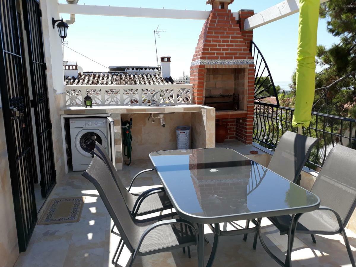 En Urb. Residencial 2 4 Per. Nerja