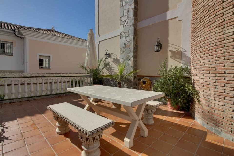Jara Villa Nerja