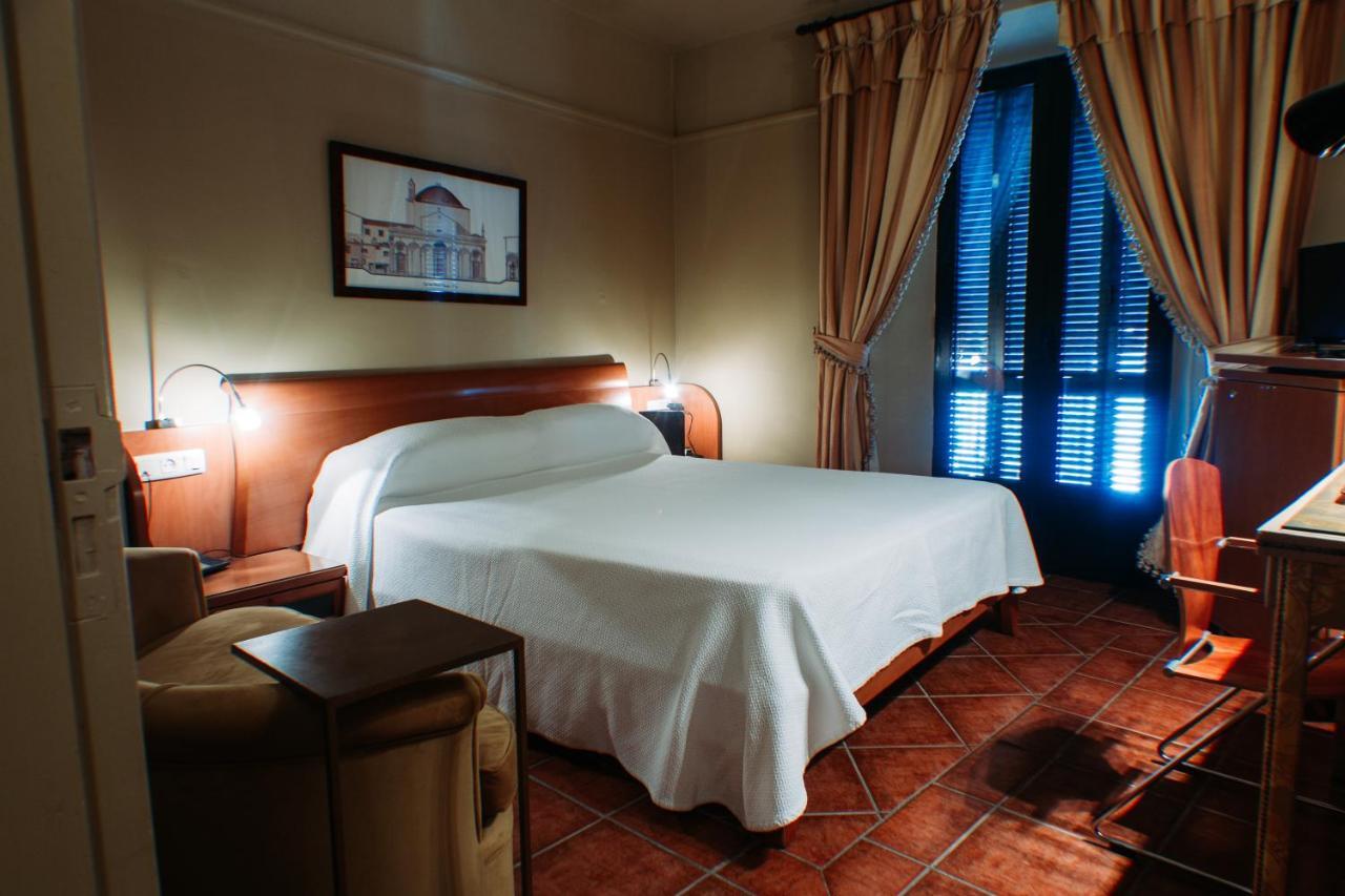 Carabeo Hotel