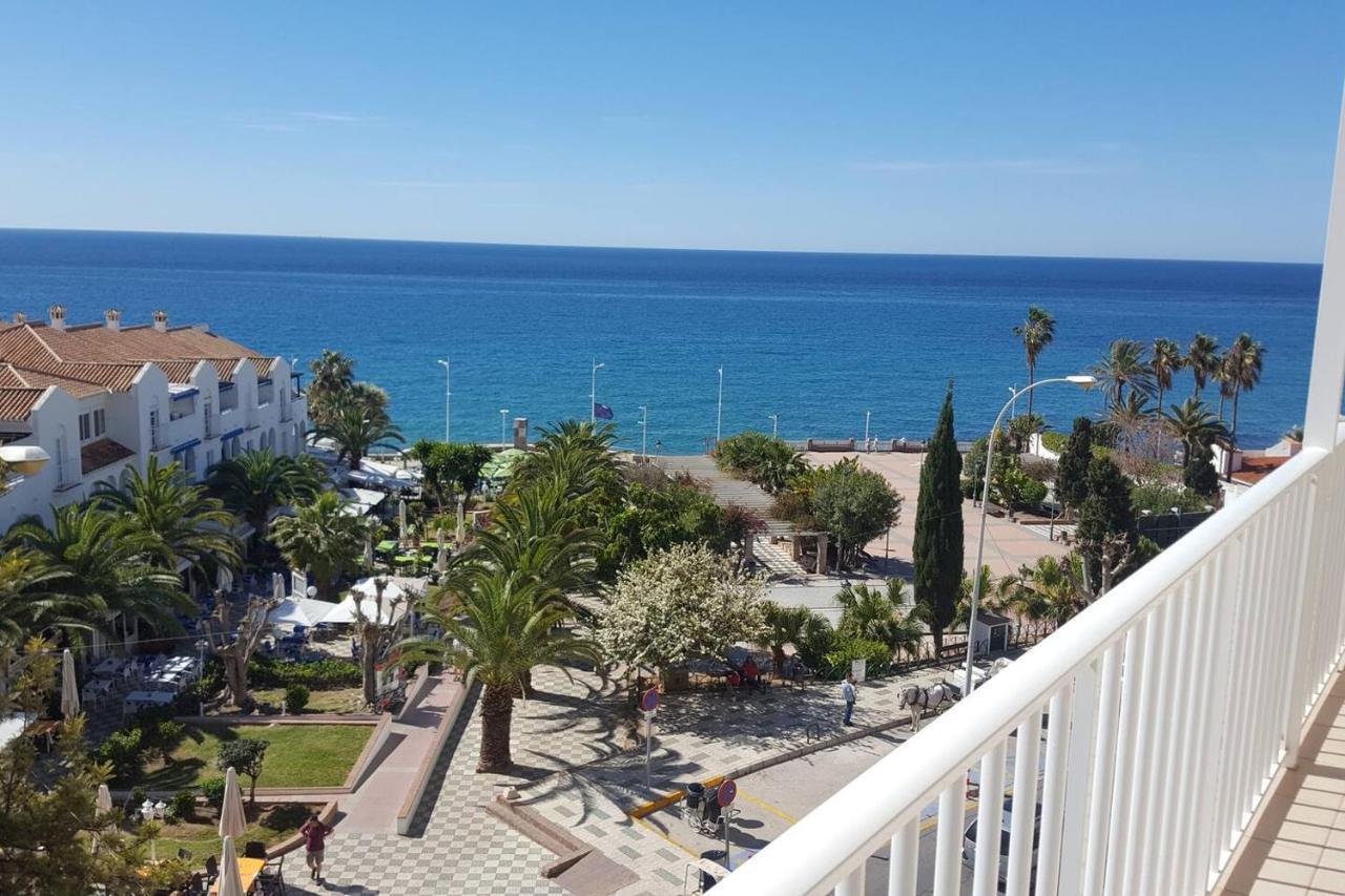 Delfin 4/9 * Nerja