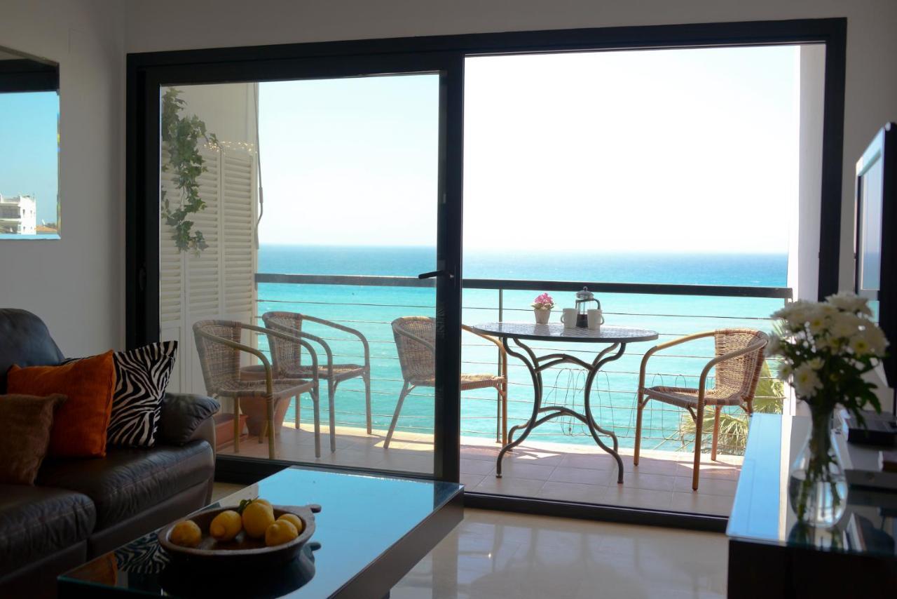 Calle Iglesia Apartment *