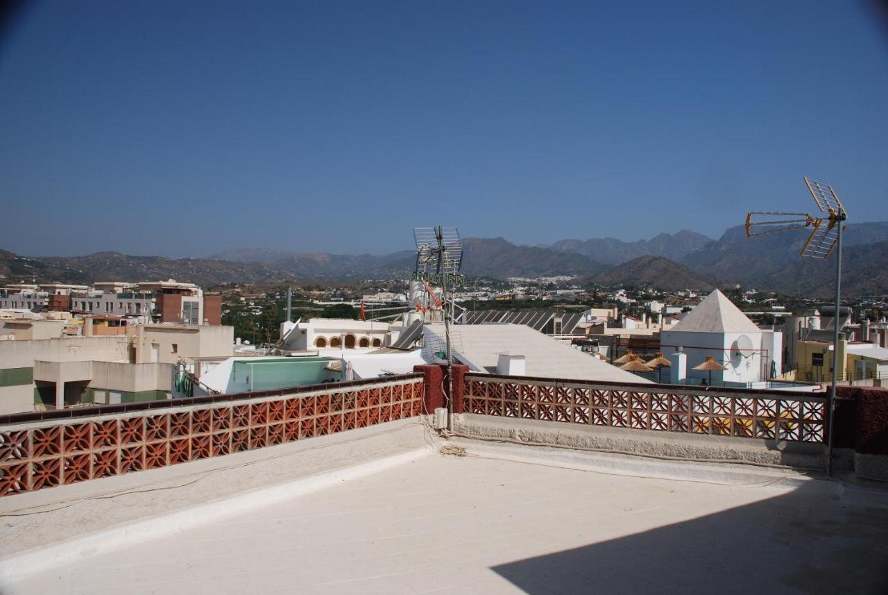 Mini Penthouse Close To With Seaviews Apartamento Nerja
