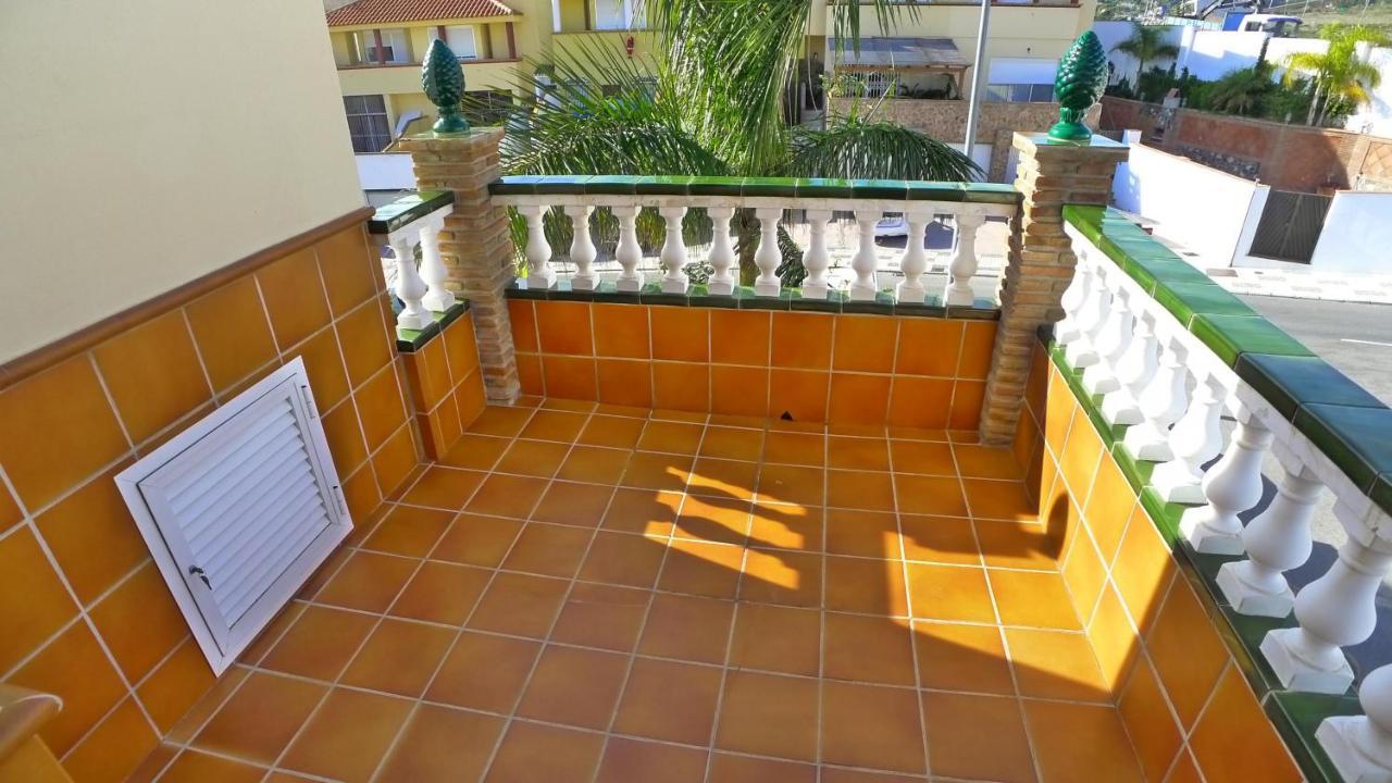 R1044 - Karina * Nerja
