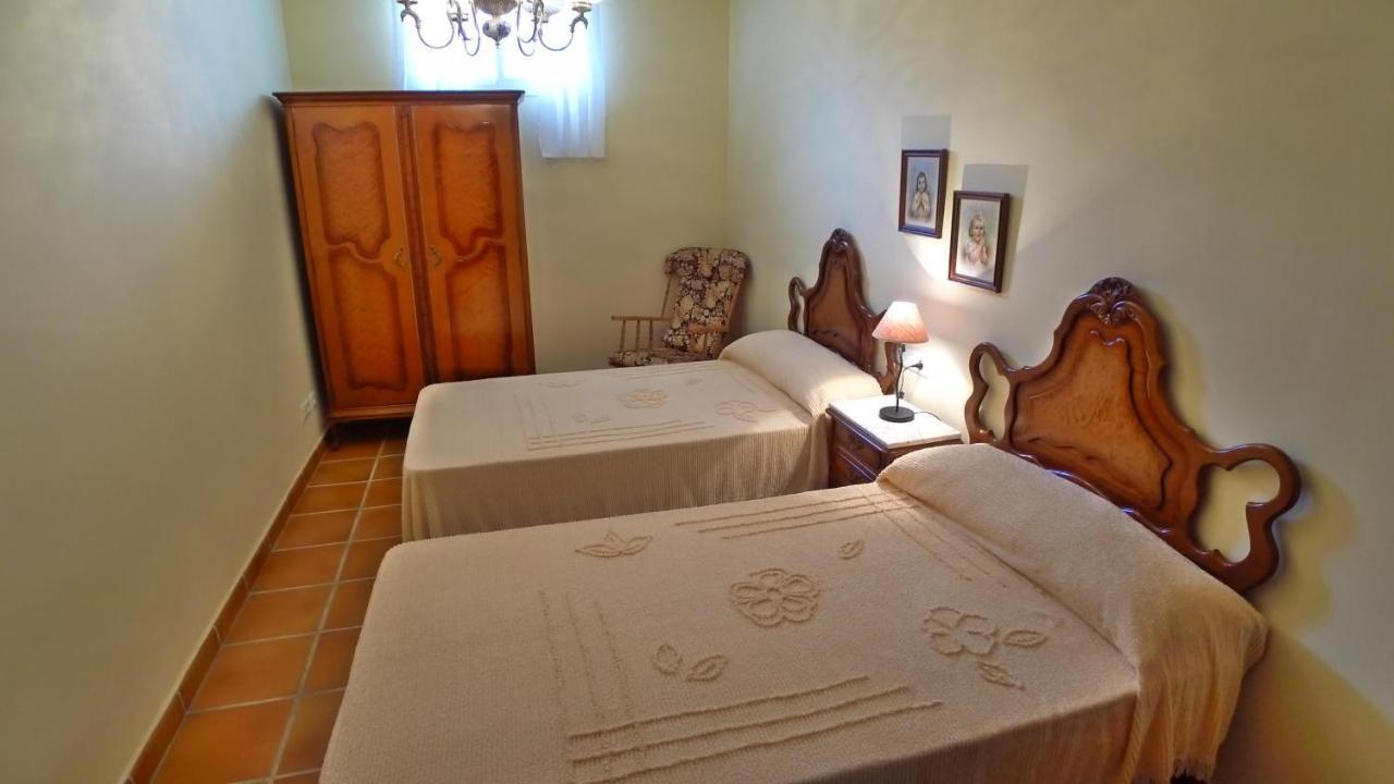 R1044 - Karina Villa Nerja