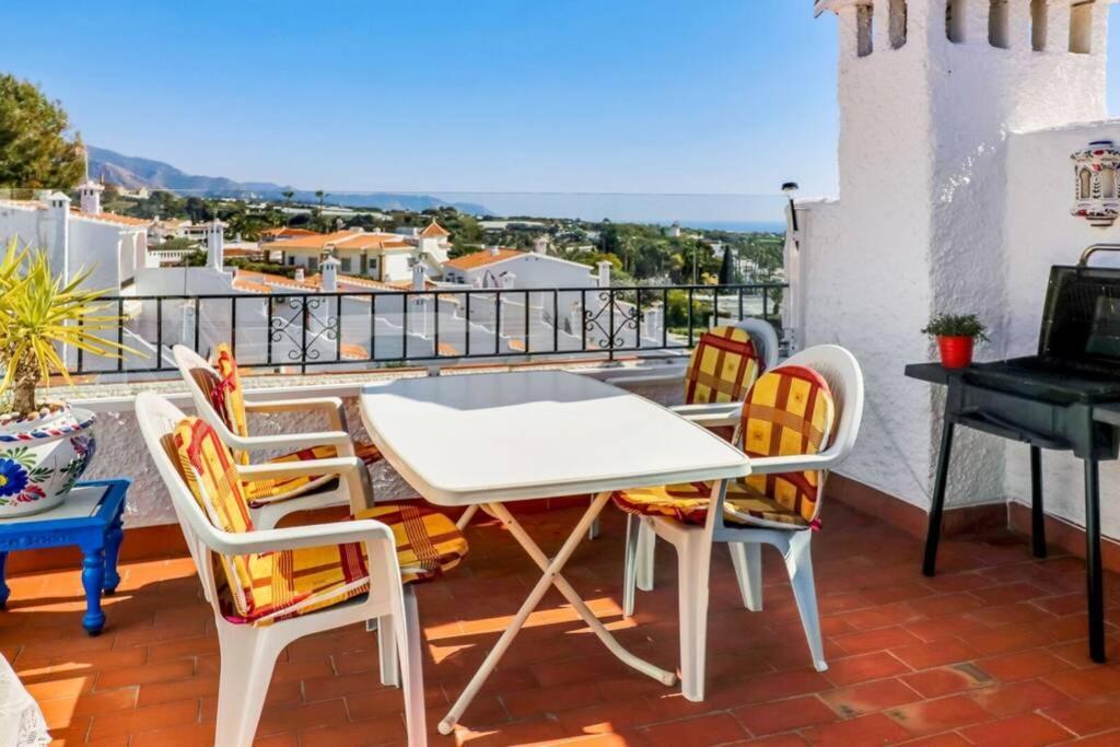 Capistrano Village B, 1 Bedroom + Free Wi-fi Apartamento Nerja