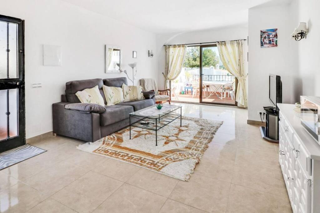 Apartamento Capistrano Village B, 1 Bedroom + Free Wi-fi