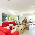 Resort con piscina privada en Calle Carabeo